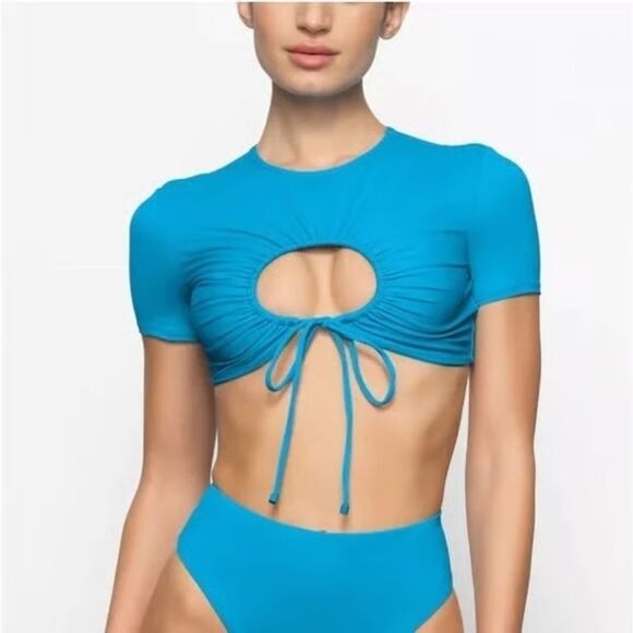 SKIMS Signature Swim Ruched T-Shirt Top Blue - Picture 1 of 9